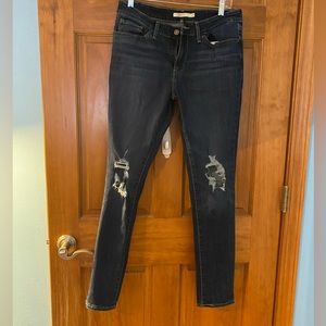 711 Levi womens skinny’s in great condition